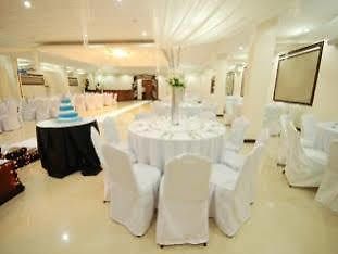לגאזפי La Roca Veranda Suites & Restaurant מראה חיצוני תמונה